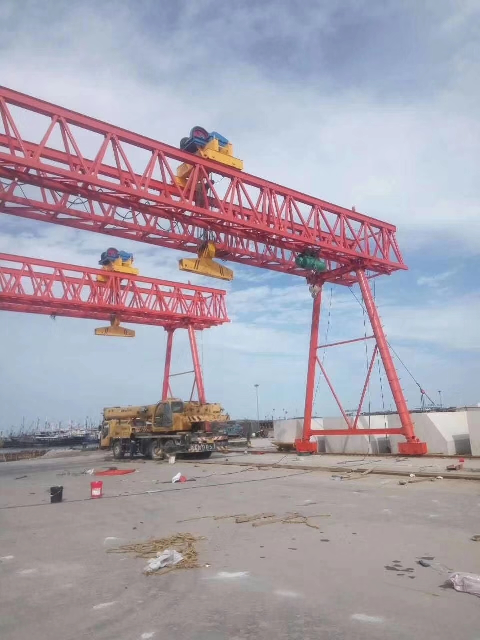 中铁八局贵阳动车组项目部采购MG80吨-28米跨-9米升高龙门吊2台