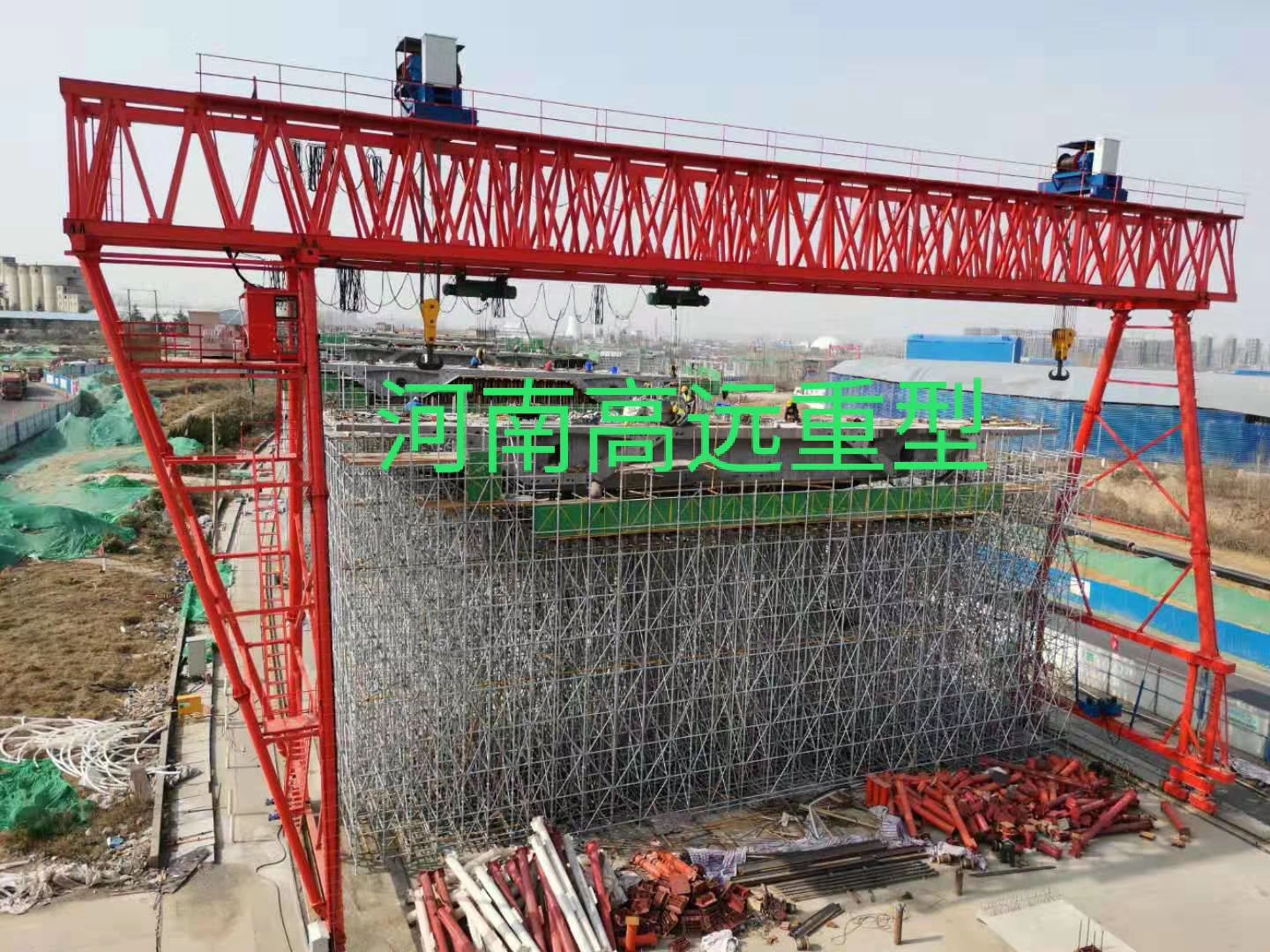 重庆胜和建筑工程有限公司拉萨提布岗项目，采购我厂ME60+60T-36M-9M-2台，10T-36M-9M-4台龙门吊