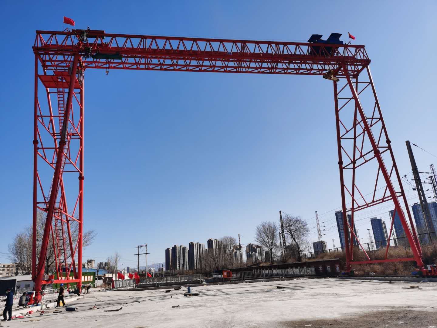 浙江省嘉兴市平望县乍浦镇，乍浦经济开发区，平海路，中建港务建设有限公司乍浦港E区4号泊位工程项目部