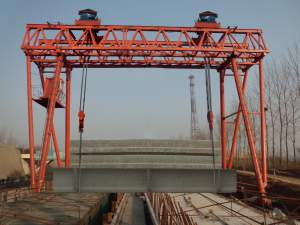 我们可以根据以下方法选择提梁机