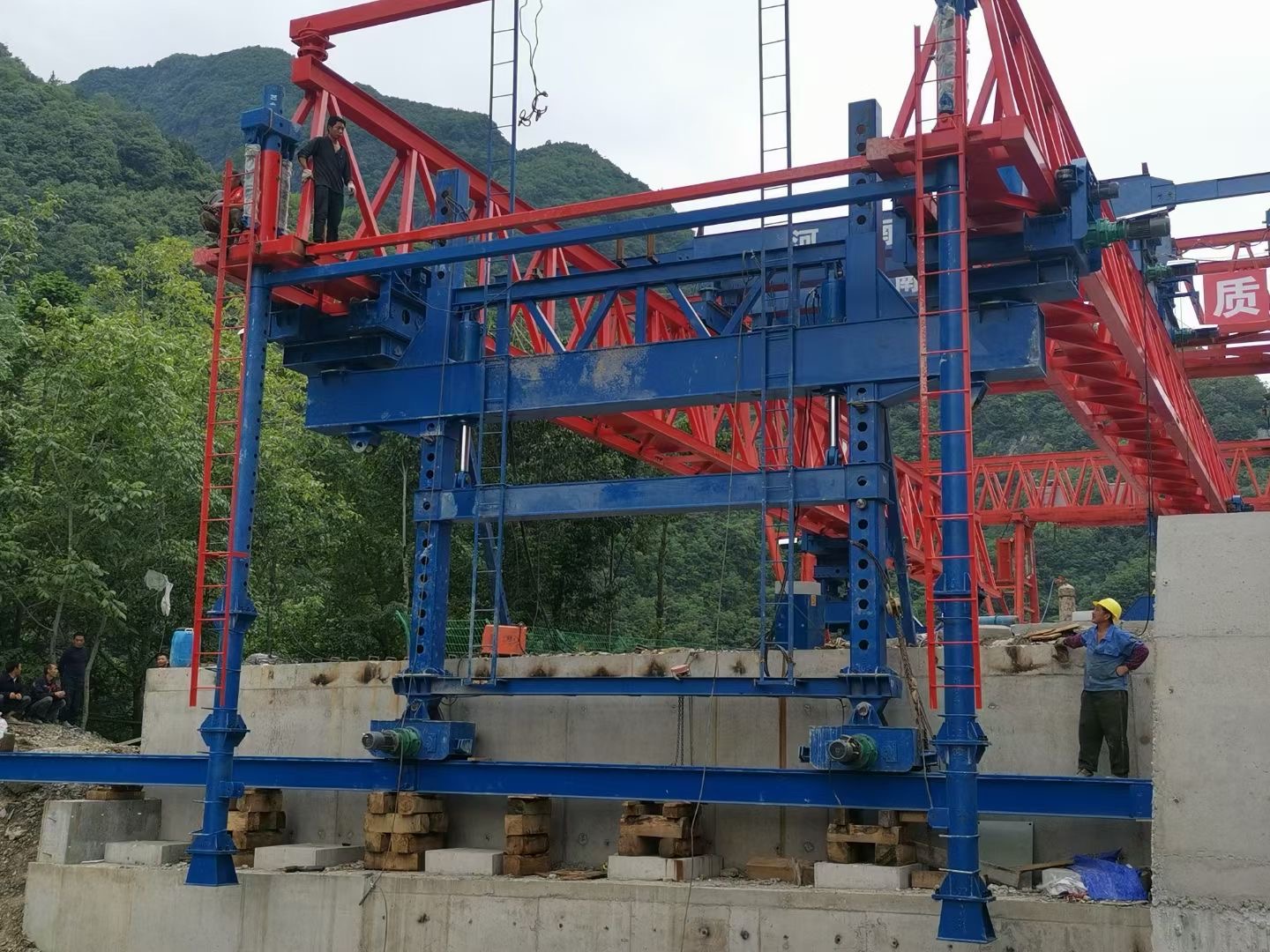 架桥机后期减少维护成本方法