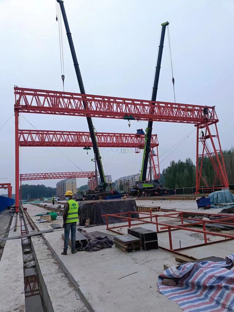 广西路桥南宁项目MG100/10吨-38米-16米龙门吊，MH10吨-32米-9米龙门吊