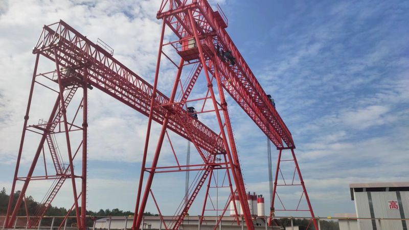 湖南株洲醴娄高速MG100/10T-43M-14M龙门吊MH10T-40M-9M电动葫芦龙门吊